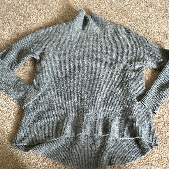 madewell gray turtleneck sweater - Picture 4 of 9